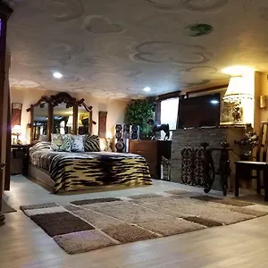 Exotic Large Basement Studio Maison d'hôtes