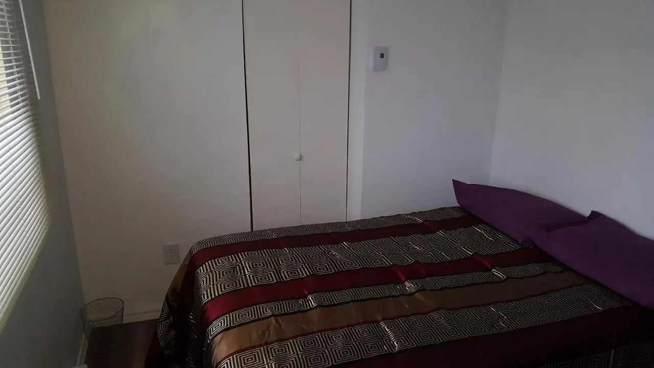 La Petite Reverie De Montreal Guest House